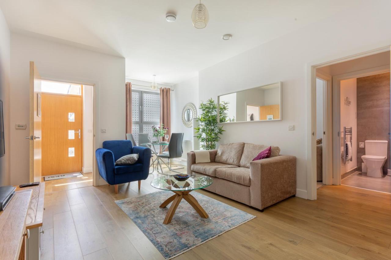 1 Bed Apartment - Redhill Central, Surrey, Gatwick #3 Exteriör bild
