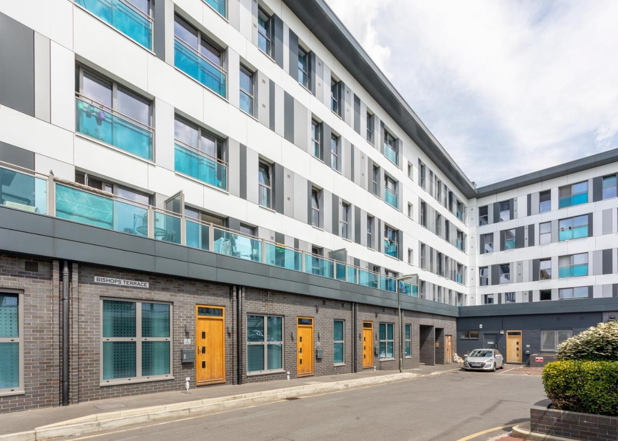 1 Bed Apartment - Redhill Central, Surrey, Gatwick #3 Exteriör bild