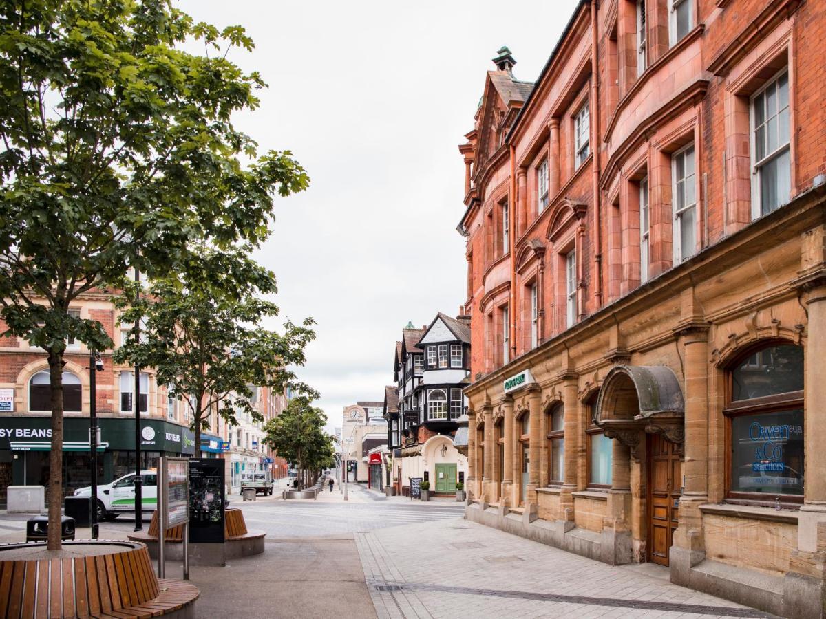 1 Bed Apartment - Redhill Central, Surrey, Gatwick #3 Exteriör bild